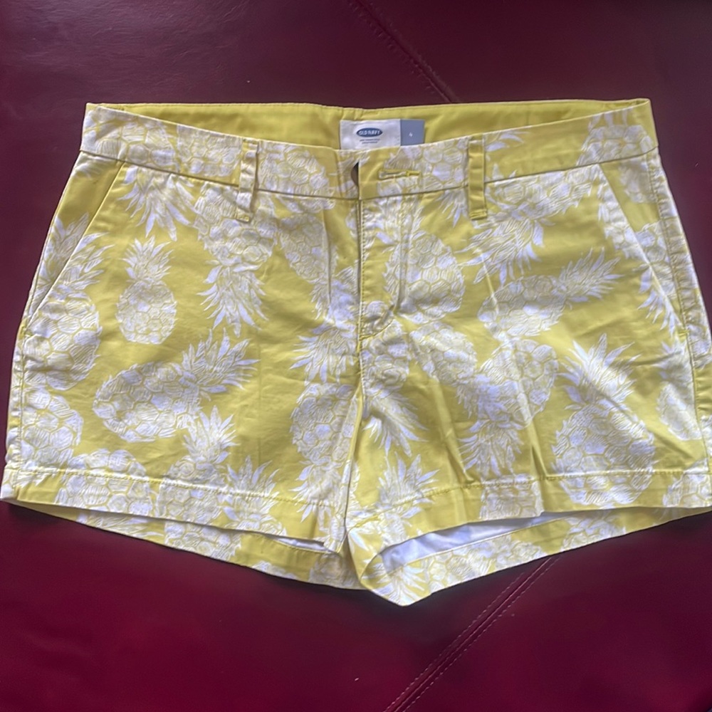 Old Navy Bright Yellow Shorts Size 4 with Pineapple Print